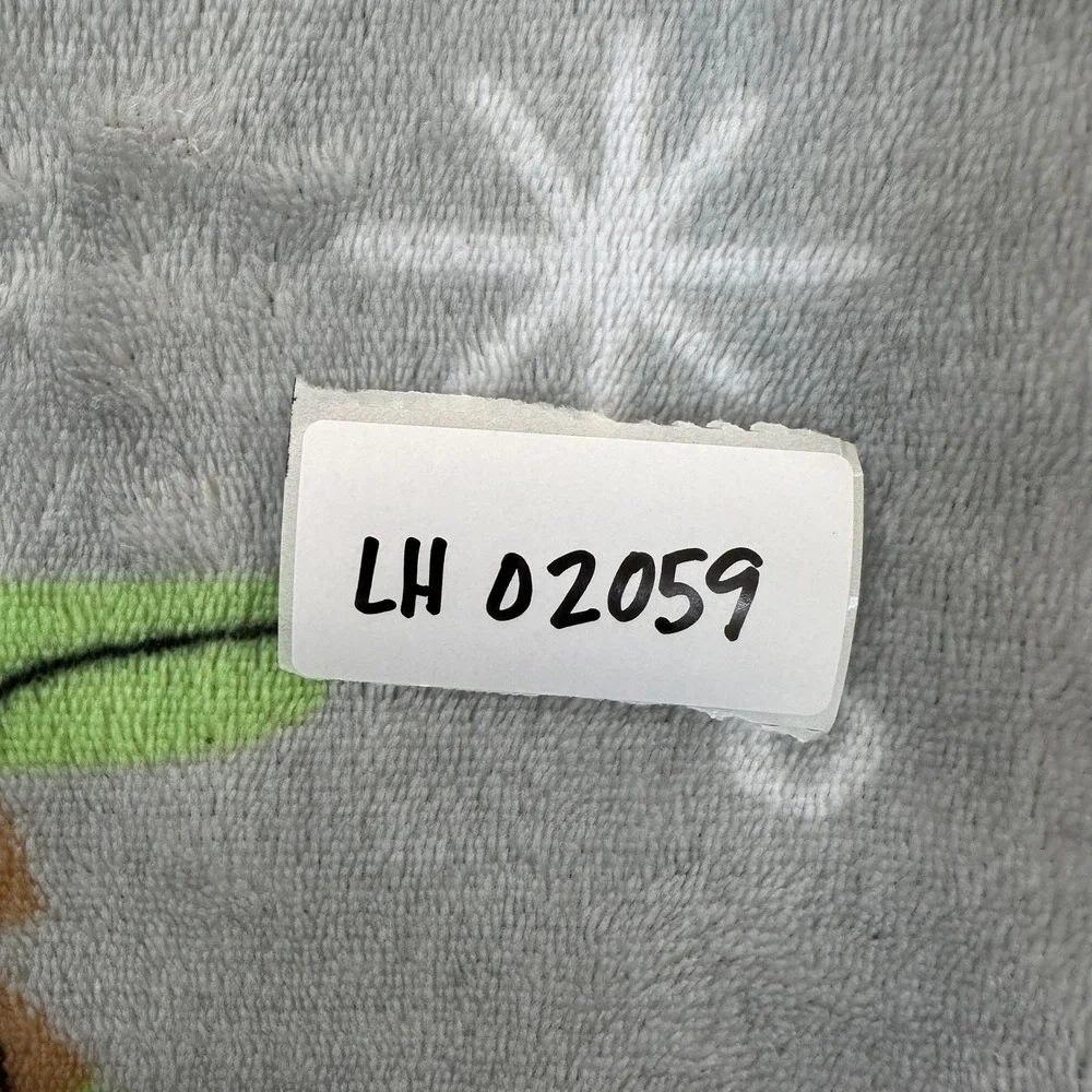 Star Wars Mandalorian Grogu Baby Yoda Hooded Plush Robe Boys Size L 10 Gray EUC